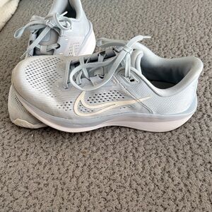 Nike Women's Soft Blue Sneakers